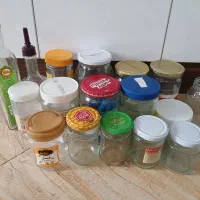 تعدادی شیشه سایز مختلف،مربا خیارشور و..