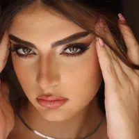ارائه خدمات و آموزش گریم و میکاپ تخصصی