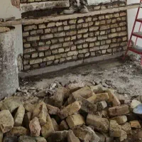 بنا.گچ کاری سیمان کاری تعقیرات داخل واحدانجام میدم