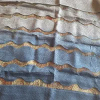 تعدادی روسری و شال مارک