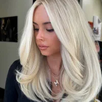 مدل برای خدمات لوکس مو و مژه با فقط ۵ تومن