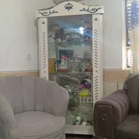 کتیبه در حد نو و ساعت و بوفه تمیز و سالم