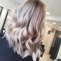 اجاره سالن زیبایی تکمیل و مجهز