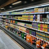 یخچال بدون درب پرده هوا ایستاده