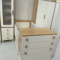 سیسمونی تخت و کمد