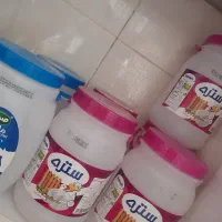 دبه ماستی و شیشه ترشی