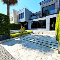 تعریف-یه-ویلای-لوکس-و-شیک