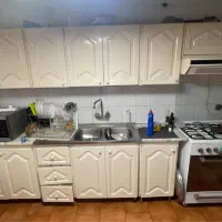 کابینت فلزی خیلی تمیز و اجاق گاز پنج شعله فر دار