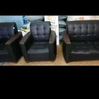 مبل اداری چرمی با دسته چوبی ۴نفره