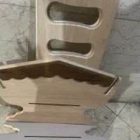 گهواره کنار تخت