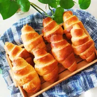 کروسان خانگی تازه و با کیفیت