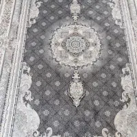 فرش طوسی عقیق کاشان ۱۲۰۰ شانه تراکم ۳۶۰۰