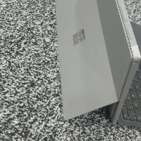 لپتاپ . رایانه همراه