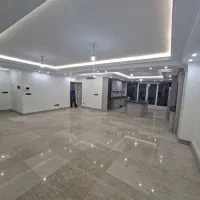 80متر دو خوابه/۱۰ ساله/ غرق نور خطی روبه افتاب
