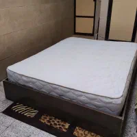تخت همراه تشک مناسب فوری