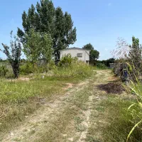 642-متر-زمین-با-حدود-30-متر-بر