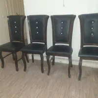 ۴ عدد صندلی روکش چرم