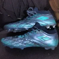 استوک فوتبال سایز 45 تمیز و سالم ، زیر قیمت ، فوری