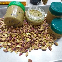 مغز پسته احمد اقایی درشت کره پسته خالص ارگانیک
