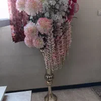 گل مصنوعی خارجی و جا گلدانی بزرگ