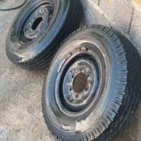 لاستیک عقب جلونیسان
