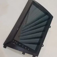 یک عدد مانیتور اندروید به همراه دوتا قاب و کن باس