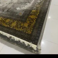 چند تخته فرش موجود به علت تغییر شغل زیر قیمت بازار