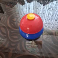 زنگ کافه و عینک دودی