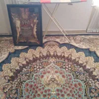 میز اتو و یک تابلو چهار قل