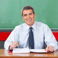 زبان انگلیسی توسط استادآمریکایی آموزش تدریس میشود