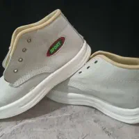 فروش عمده ی کفش کار (کتانی کار)