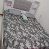 تخت دو نفره نوی نو و اصلا استفاده نشده