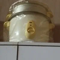 چهار عدد وسایل اشپزخانه نوع استفاده نشده