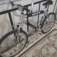 بای سیکل دو چر.  خه