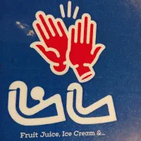 صندوق دار خانم در مجموعه ابمیوه بستنی لاله پارک