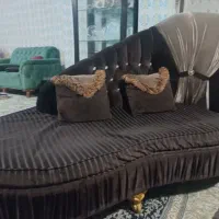 مبل کاملا سالم به همراه میز جلو