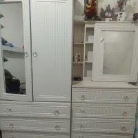 کمد رختکن و میز آرایش