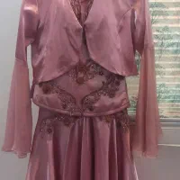 تعدادی لباس مجلسی کم استفاده وتمیز هر کدام ۸۰۰تومن