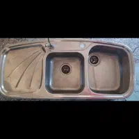 سینک تو کار، کارکرده و هود کن سالم و تمیز