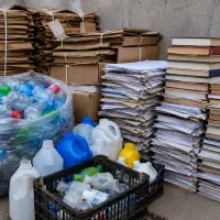 ضایعات کارتن، کتاب، پلاستیک و..