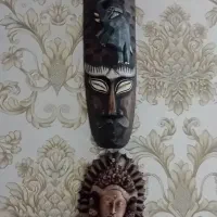جاکلیدی و مجسمه دیواری