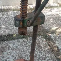 دستگاه پرس درب بطری