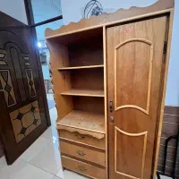 یک عدد کمد با قیمت توافقی