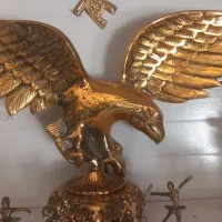 عقاب برنزی