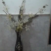 گل وگلدان