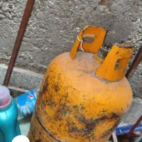 کپسول سیاه و زرد در حد نو