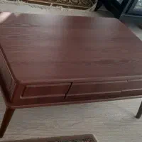 میز و ۳ عدد جلو مبلی