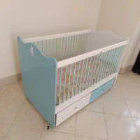 تخت گهواره ای کودک