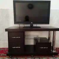میز تلویزیون شیک و تمیز