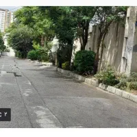 ویلایی-270-متر-زیر-بنا-در-دو-طبقه-با-مغازه-دو-نبش